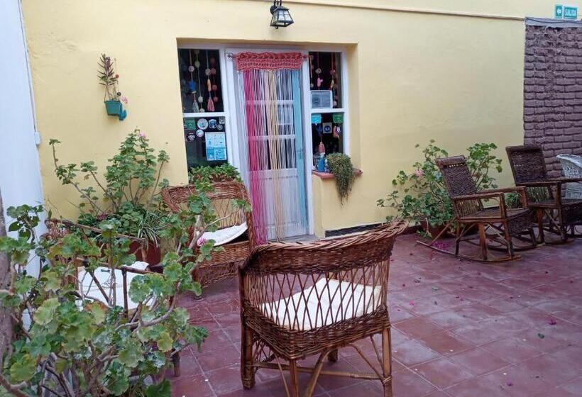 اتاق استاندارد سه نفره, Hospedaje Los Cardones