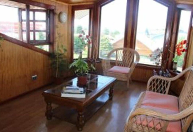 شقة غرفة واحدة, Hostal Lagunitas