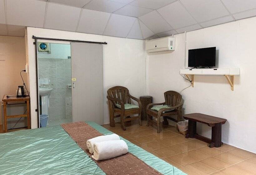 بانگلوی استاندارد, Khun Mai Baan Suan Resort