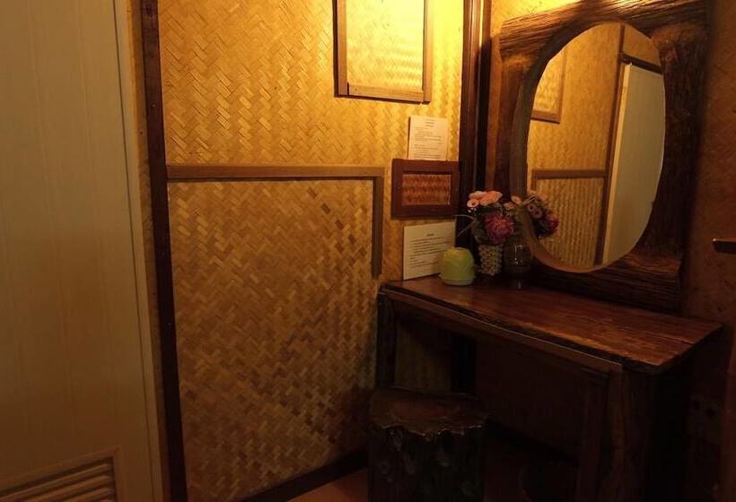 بانگلوی استاندارد, Khun Mai Baan Suan Resort
