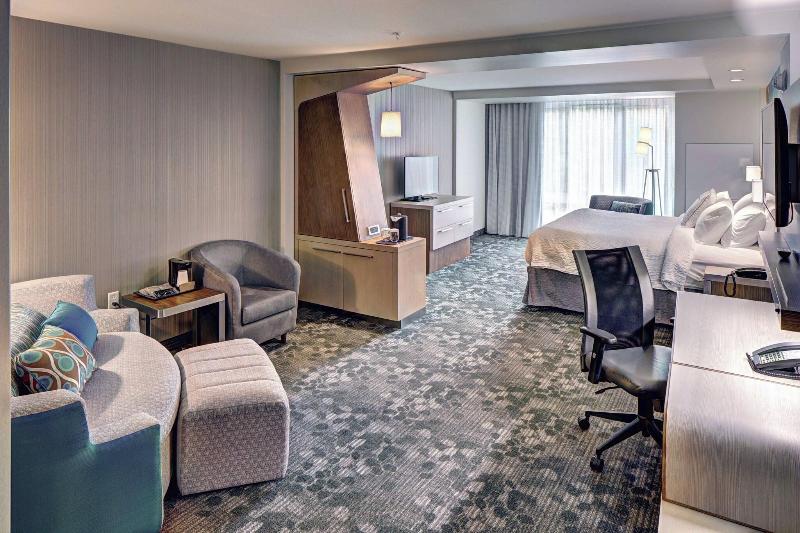 Стандартный Номер Кровать Кинг, Courtyard By Marriott Appleton Riverfront