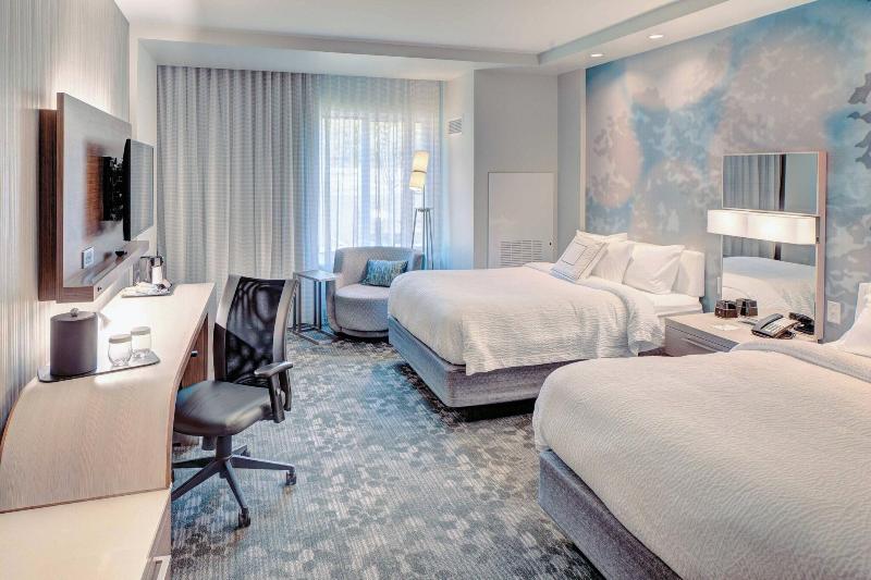 Номер Стандартный Кровать Куин, Courtyard By Marriott Appleton Riverfront