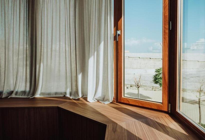 Полулюкс, Es Princep   The Leading Hotels Of The World