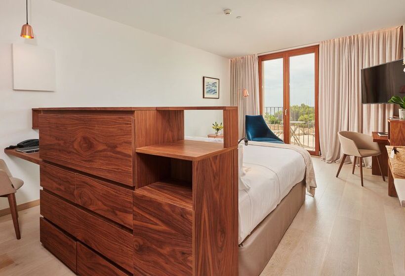 Номер Deluxe Вид на Море Боковой, Es Princep   The Leading Hotels Of The World