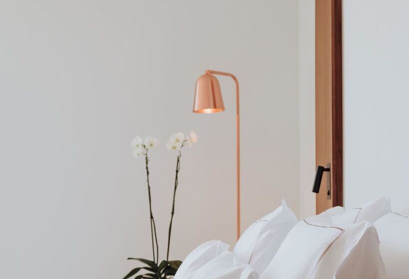 Номер Deluxe Вид на Море Боковой, Es Princep   The Leading Hotels Of The World