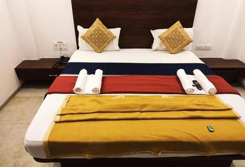 豪华房间, Manasi Inn