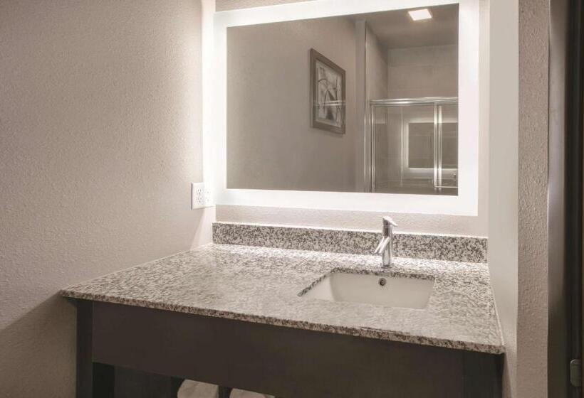 اتاق اجرایی با تخت بزرگ, La Quinta By Wyndham Amarillo Airport