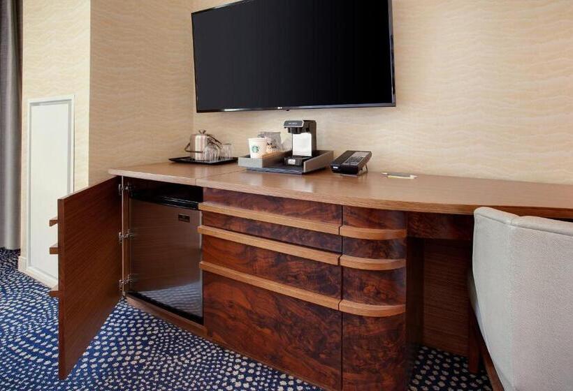 Номер Deluxe Кровать Кинг, The Westin Milwaukee
