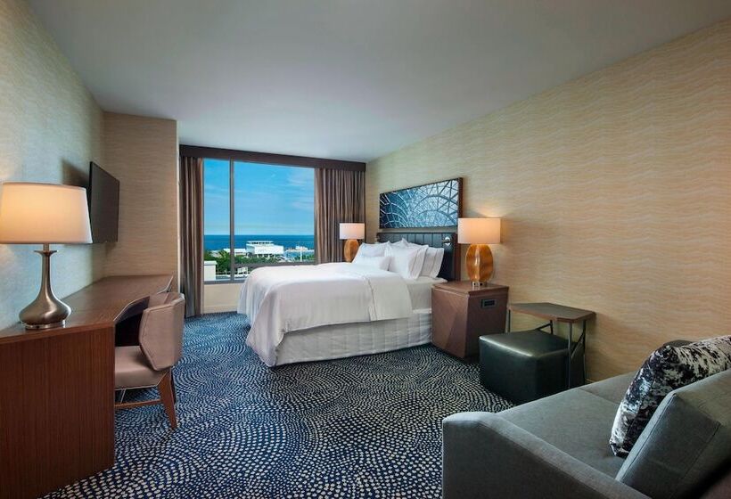 Номер Deluxe, The Westin Milwaukee