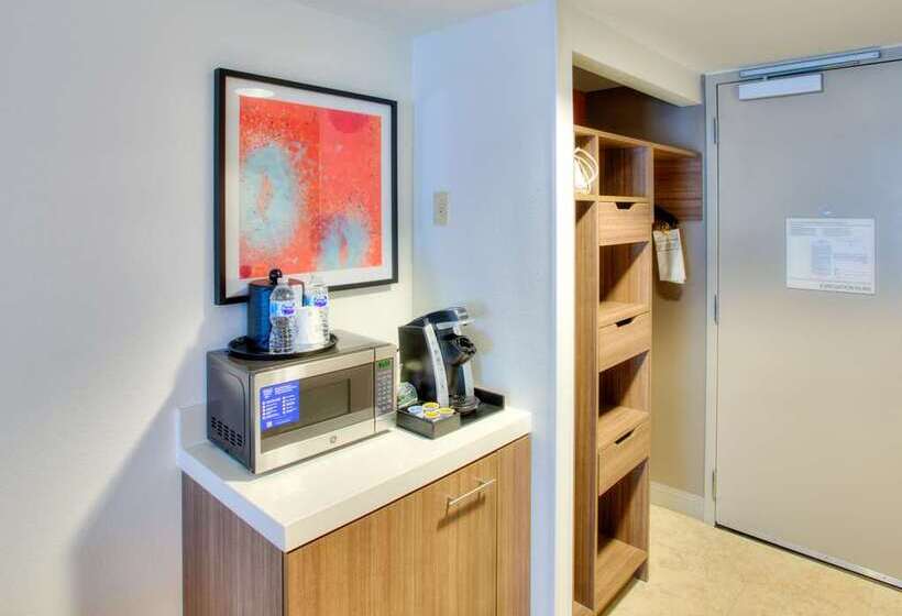 스탠다드 룸 킹사이즈 침대, Joinery Hotel Pittsburgh, Curio Collection By Hilton