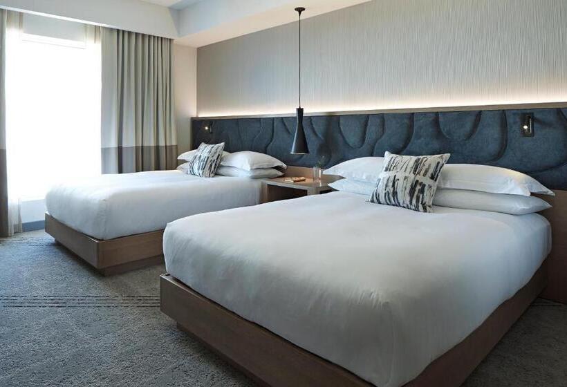 Номер Premium с Балконом, Kimpton Sawyer Hotel, An Ihg