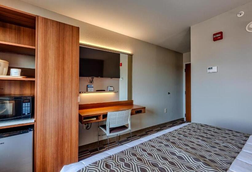 Номер бизнес-класса, Microtel Inn & Suites By Wyndham Niagara Falls