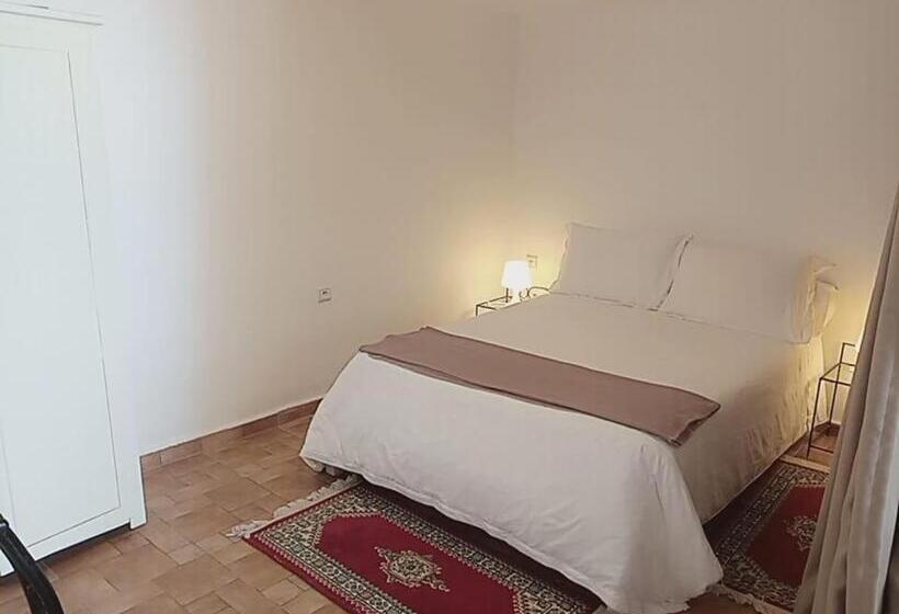Семейное Студио, Auberge Du Marabout