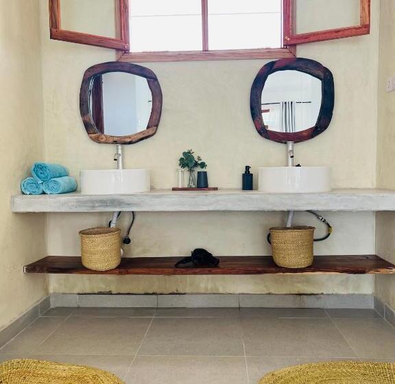 발코니 디럭스 룸, Mnana Beach Bungalows