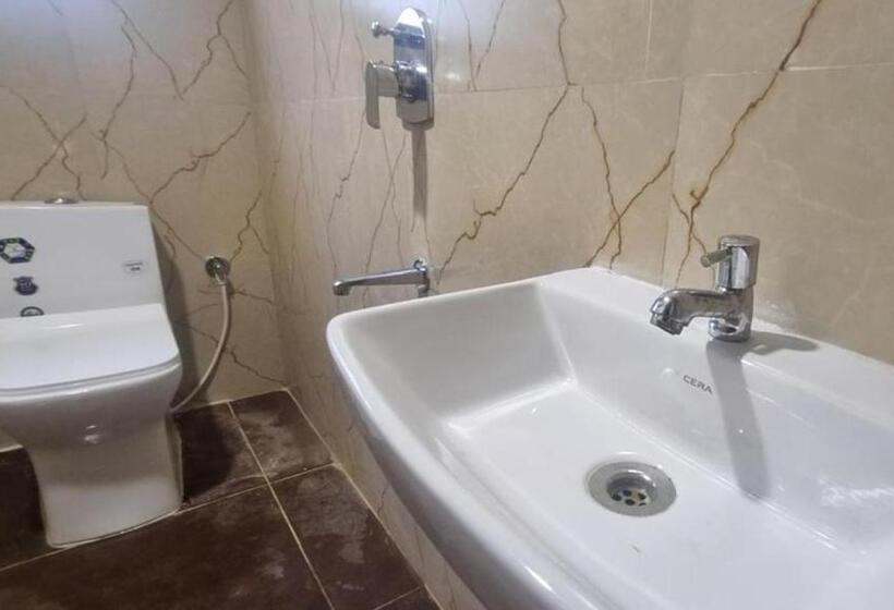 Номер Deluxe, Padma Vista Nellore Near Bus Stop