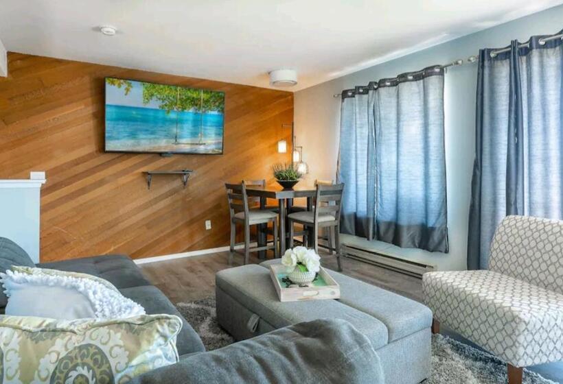 1 Bedroom Apartment Lake View, 206   Megan S Condo