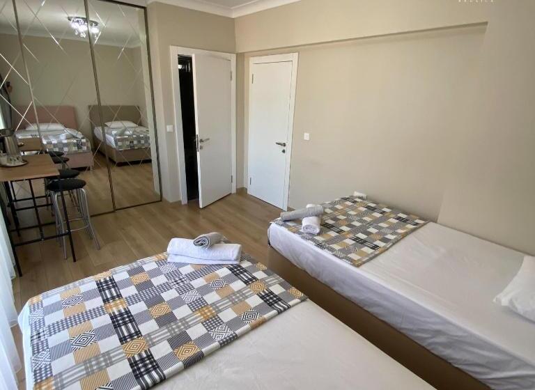 Номер Стандарт, Double Room With Bathroom And Breakfast