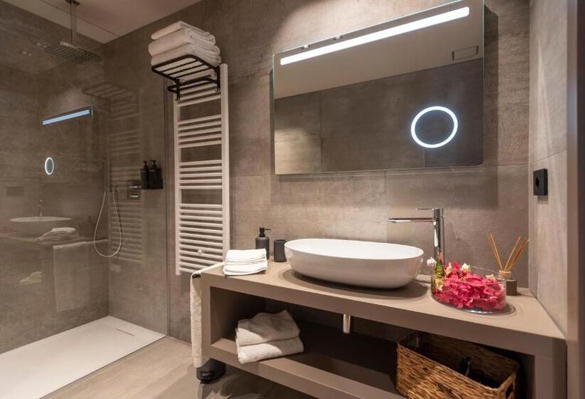 Номер Deluxe, Relais Pqlin