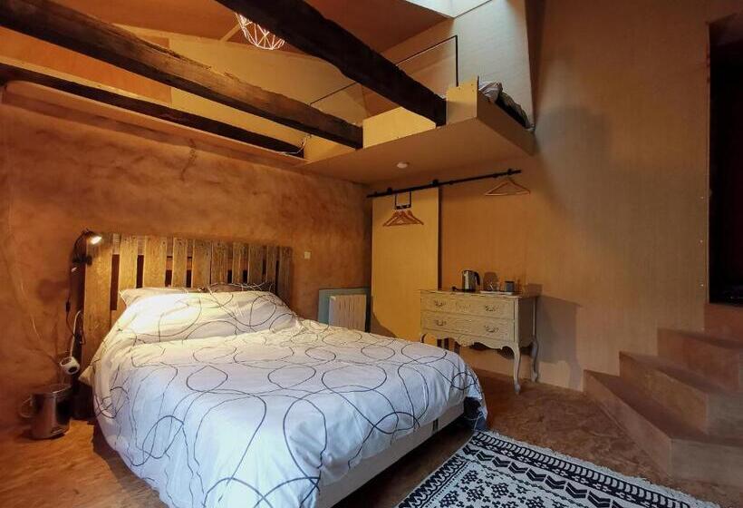 Номер Стандарт, Chambres Des Forges