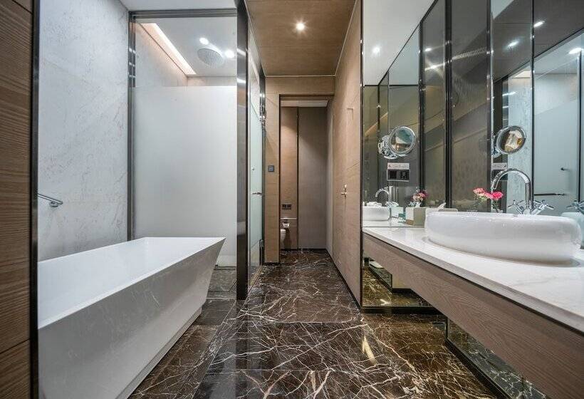 Люкс, Cachet Boutique Kunming Artime