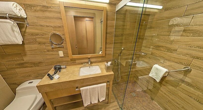 Номер Стандарт 2 Двуспальные Кровати, Radisson Hotel Guayaquil