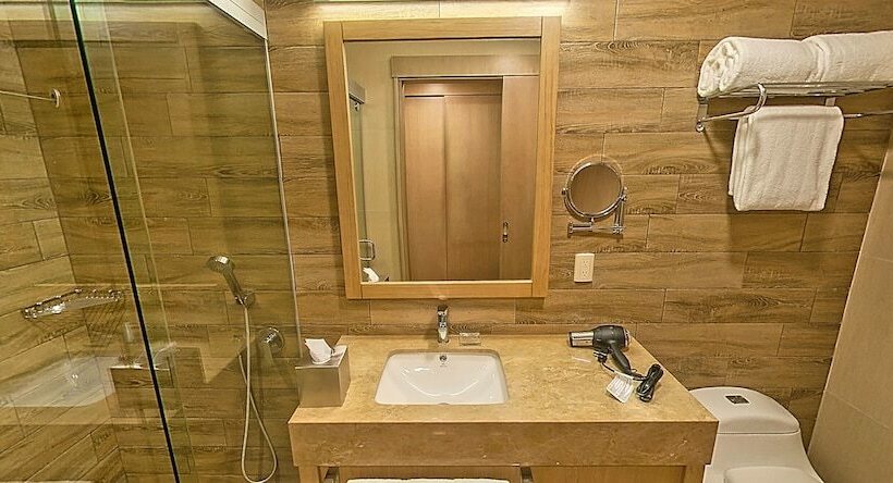 Номер Стандарт 2 Двуспальные Кровати, Radisson Hotel Guayaquil