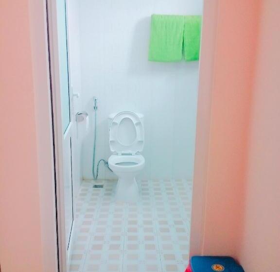 اتاق استاندارد چهار تخته, Motel 529