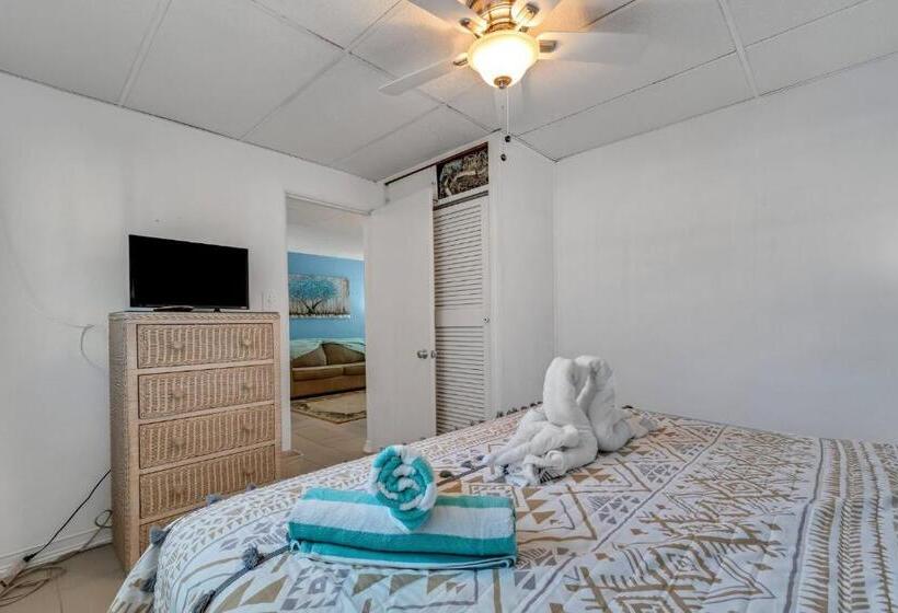 آپارتمان 1 خوابه همکف, Tropic Terrace #19   Beachfront Resort Suite