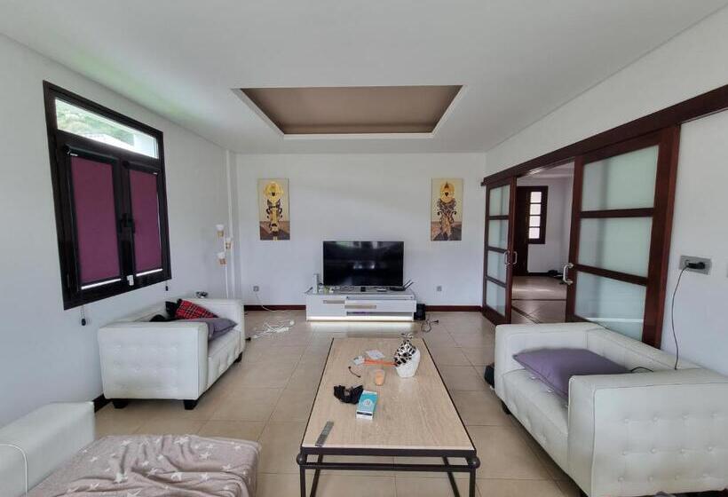 스탠다드 룸 공동 욕실, Villa Anahera Rooms