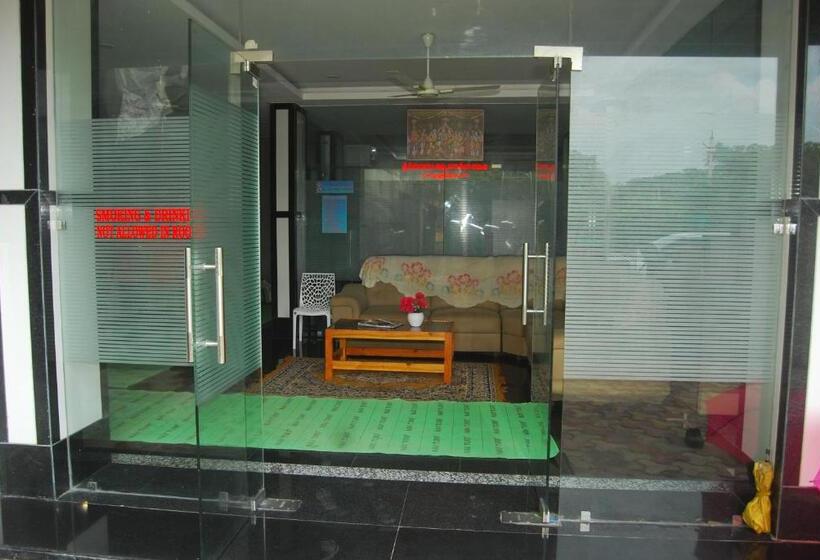 Трехместный Номер Deluxe, Sri Kakateeya Grand Residency Bhadrachalam Hotel Residency Stay Rooms
