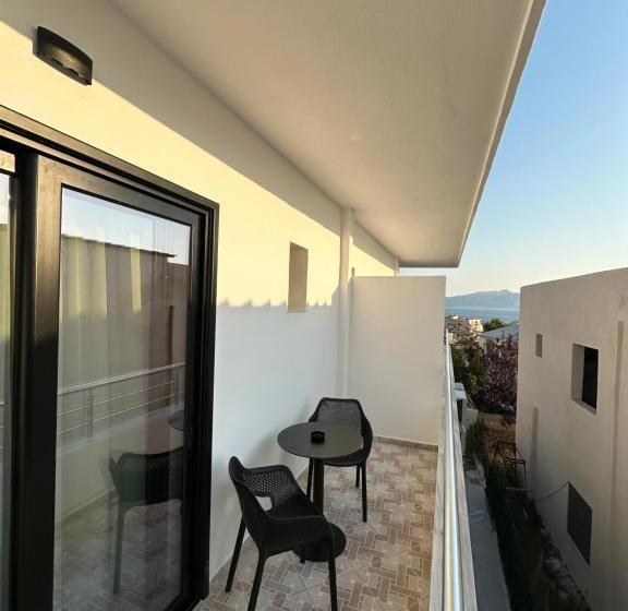 آپارتمان 1 خوابه با بالکن, Io S Apartments