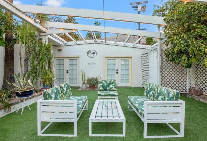 Villa 1 Makuuhuone, Downtown Palm Springs Sunny Poolside Suite