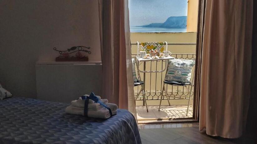 غرفة قياسية مزوَّدة بشُرفة, Belvedere Apartment