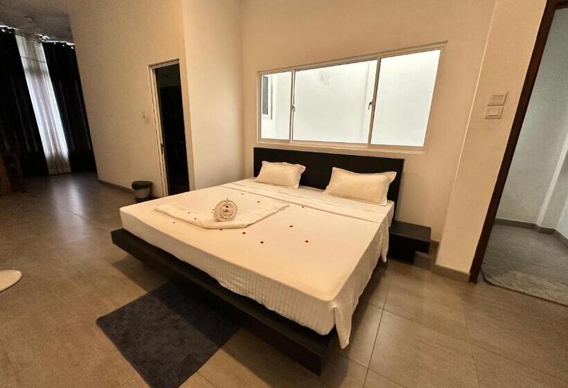 Номер Стандарт Трехместный, Varsity Villa