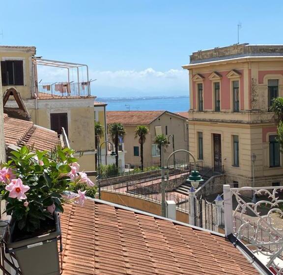 اتاق استاندارد سه نفره, Ninfa Roda B&b
