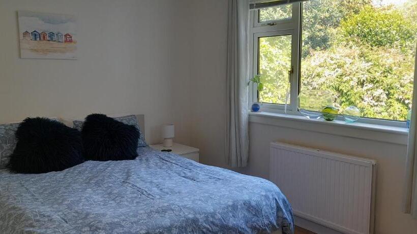اتاق سوپریور با چشم‌انداز باغ, 21kr Bed And Breakfast, Close To Beach, Town Centre And Golf