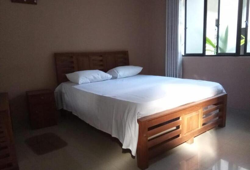Номер Стандарт, Nightingale Inn