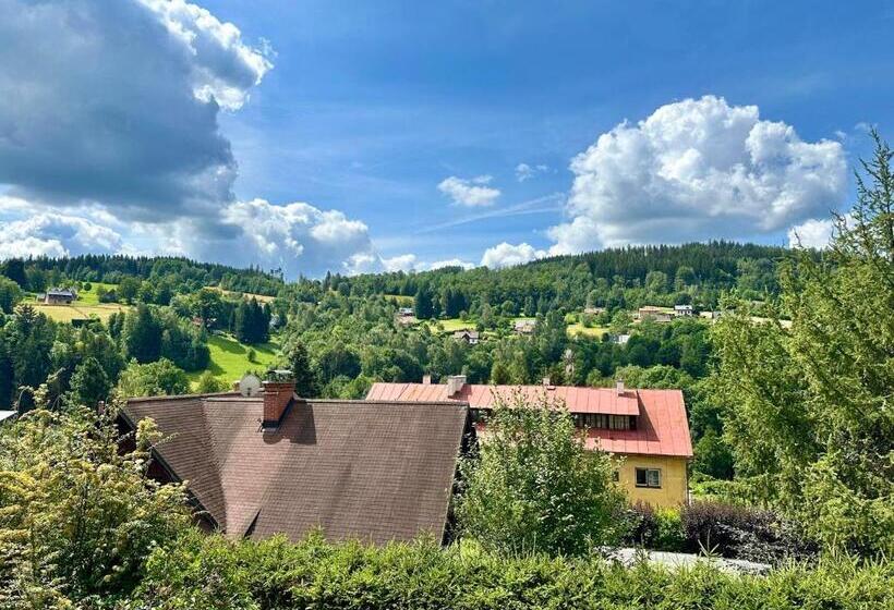 استودیو استاندارد با بالکن, Apartmány Berlín   Rokytnice Nad Jizerou
