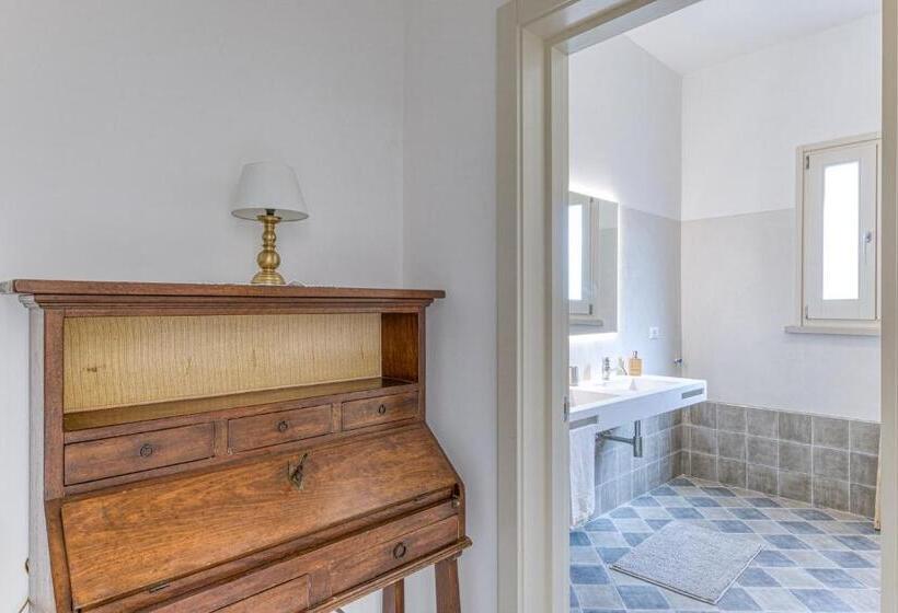 Трехместный Номер Стандарт с Балконом, Il Cielo In Una Stanza B&b