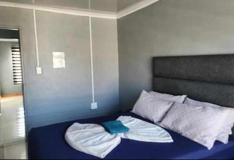 스위트, Monarca Inn   Affordable Accomodation In Makwane Molapo Location Qwaqwa
