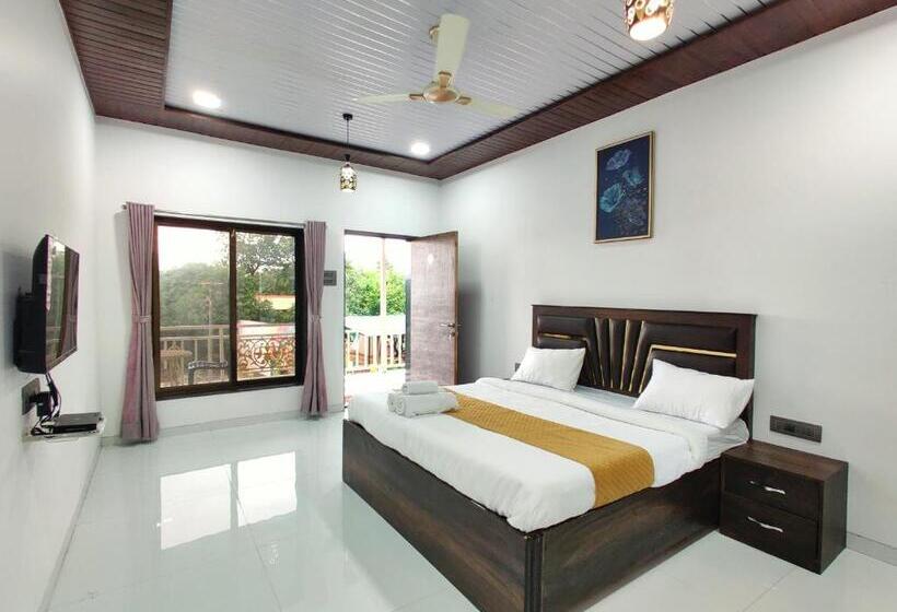 Номер Deluxe, The Village Resorts
