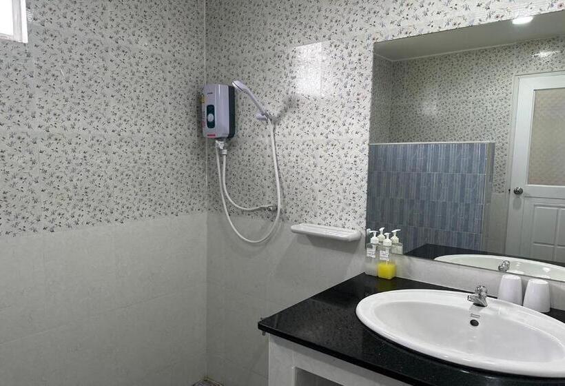 Номер Стандарт, The White House P&n Hotel Chiang Rai