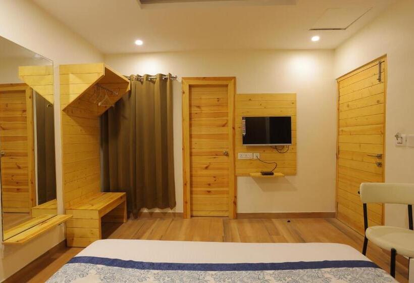 デラックスルーム, The Grand Uddhav   A Boutique