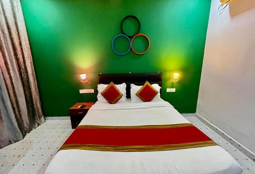 اتاق لوکس سه تخته, Zelosena By Rnb Hotel In Calangute