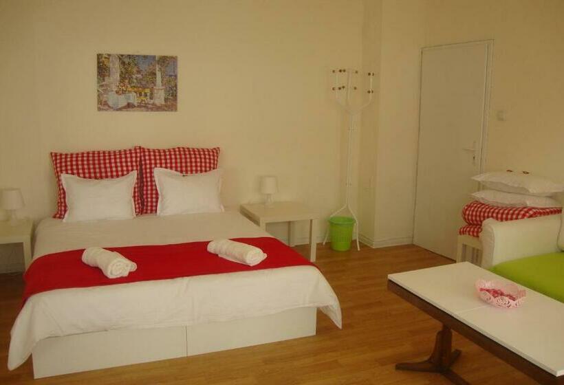 Четырехместный Номер Стандарт с Балконом, Guest Rooms Colours