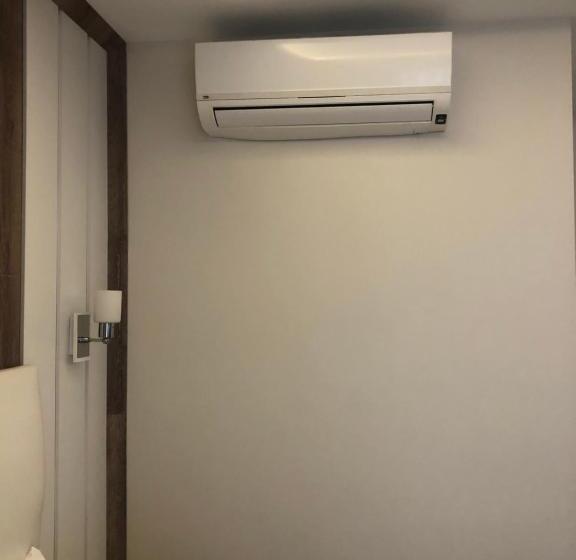 غرفة عائلية, Line Suite
