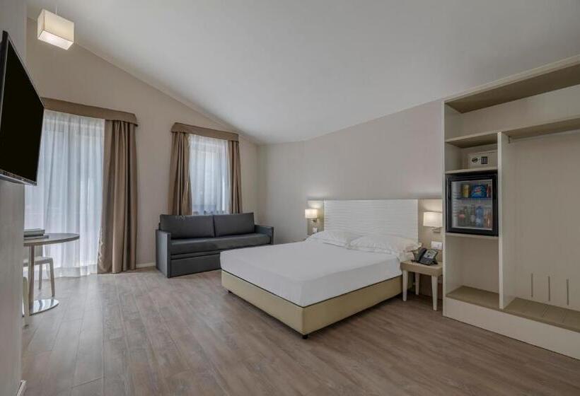 اتاق خانوادگی با چشم‌انداز کوه, Venere Di Erice Resort & Spa