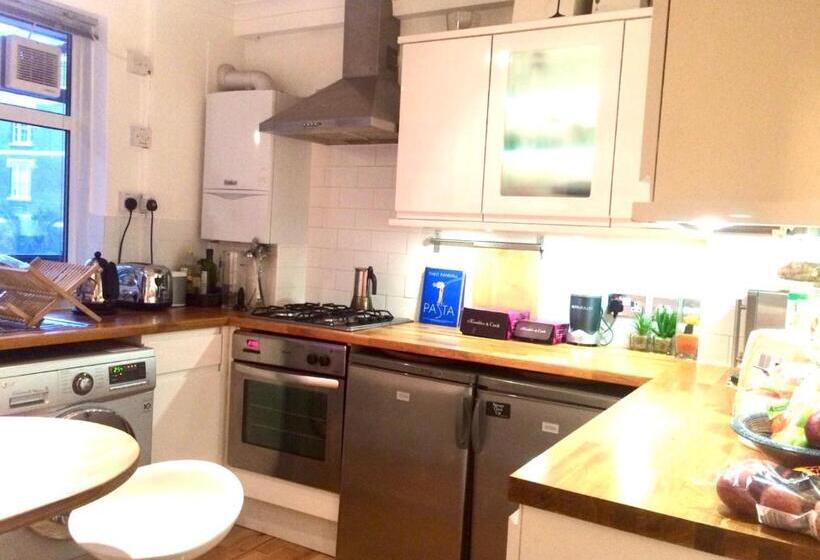Апартаменты 1 Спальня с Балконом, Waterloo Central London   Private Rooms In Shared Apartment