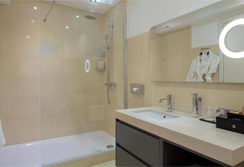 수피리어 스튜디오, Fraser Suites  Abuja