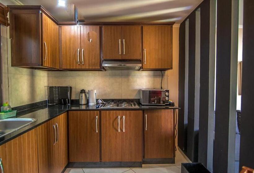 Апартаменты Deluxe 1 Спальня, Ossanzaia Bilene Lodge